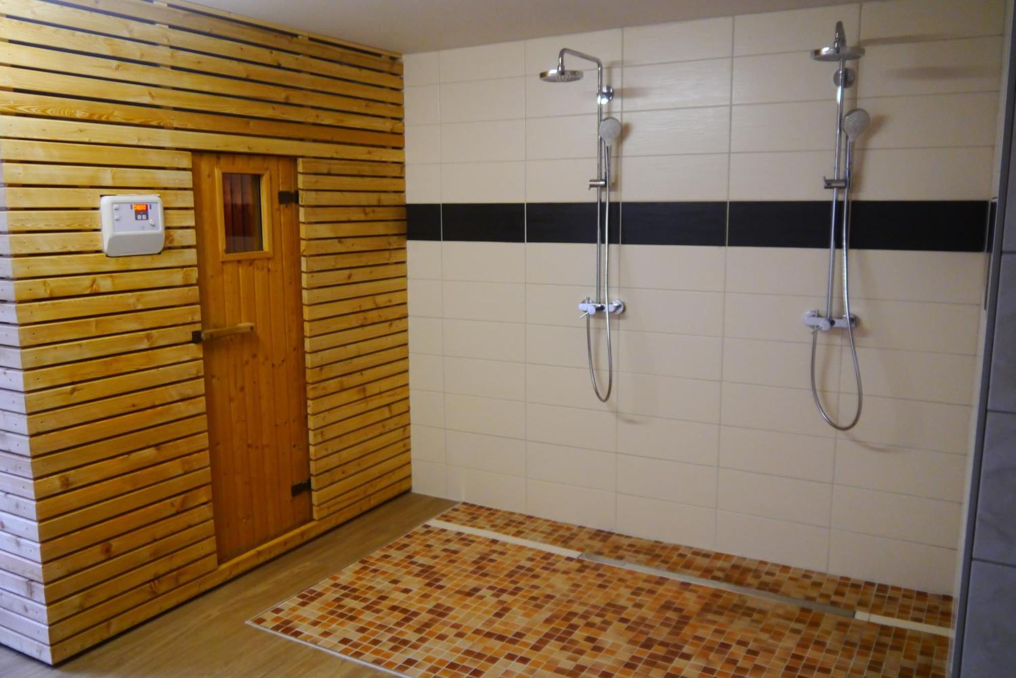 Hotel Linde Pfalz Silz  Buitenkant foto