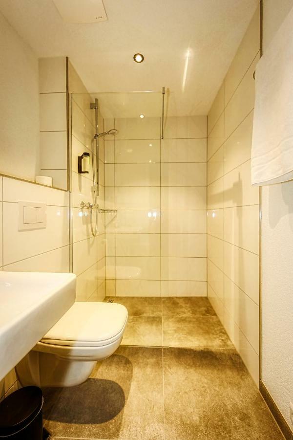 Hotel Linde Pfalz Silz  Buitenkant foto